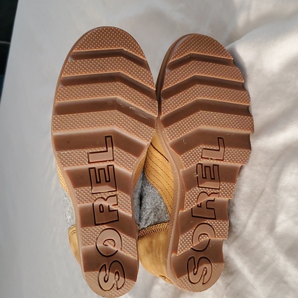 Sorel Joan of arc lexie wedge boots tan and grey 6.5 - Picture 4 of 6